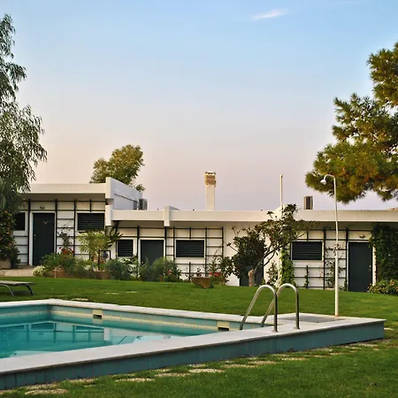 Angelbay * Agía Triás