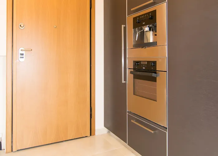 Angelbay Agía Triás