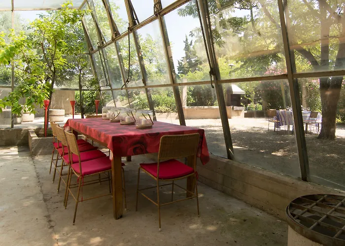 Angelbay Agía Triás