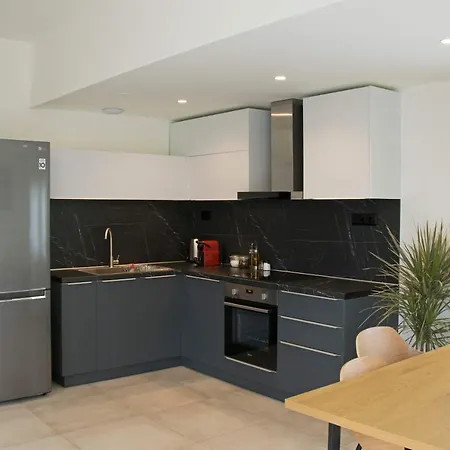 Angelbay * Αγία Τριάδα