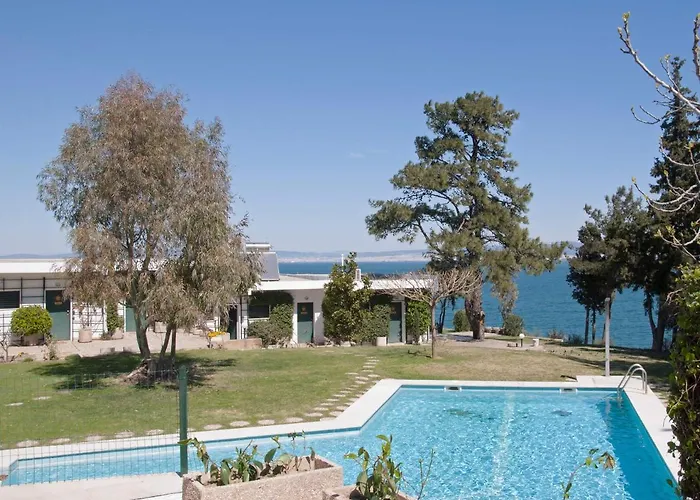 Angelbay * Agía Triás