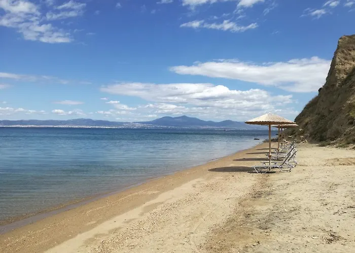 Angelbay Agía Triás